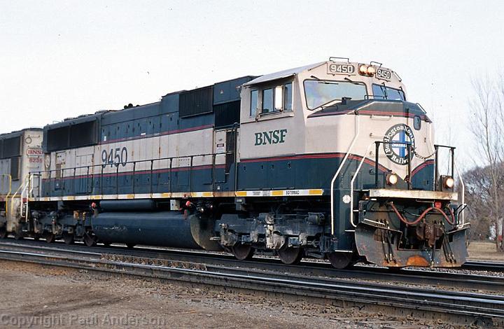 BNSF 9450 SD70MAC.jpg